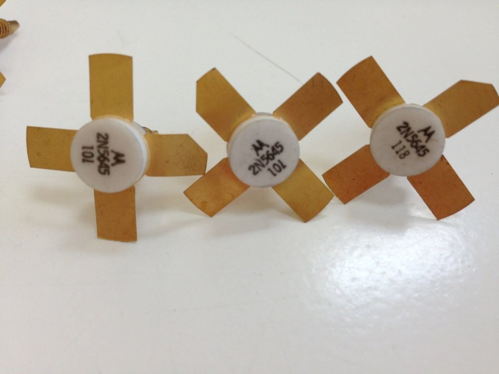 Amazon.com: 2 transistores n5645 Microondas por Motorola ...