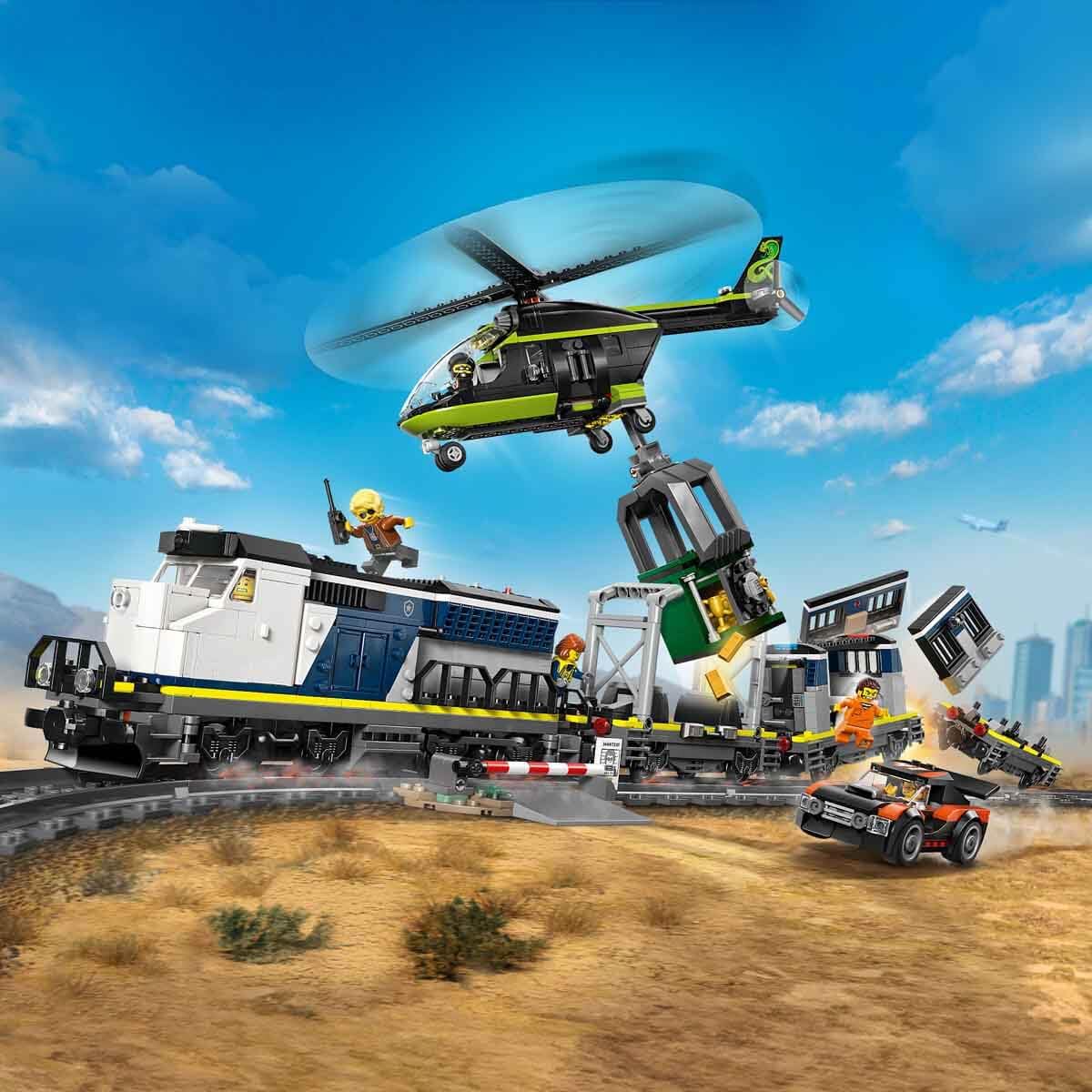 LEGO City Überfall auf den Polizeizug - Ferngesteuerter Spielzeug Zug - Modellbau mit kreisförmiger Strecke, Helikopter, Rallyeauto und 6 Minifiguren - Geschenk für Jungen ab 7 Jahren - 60508 2