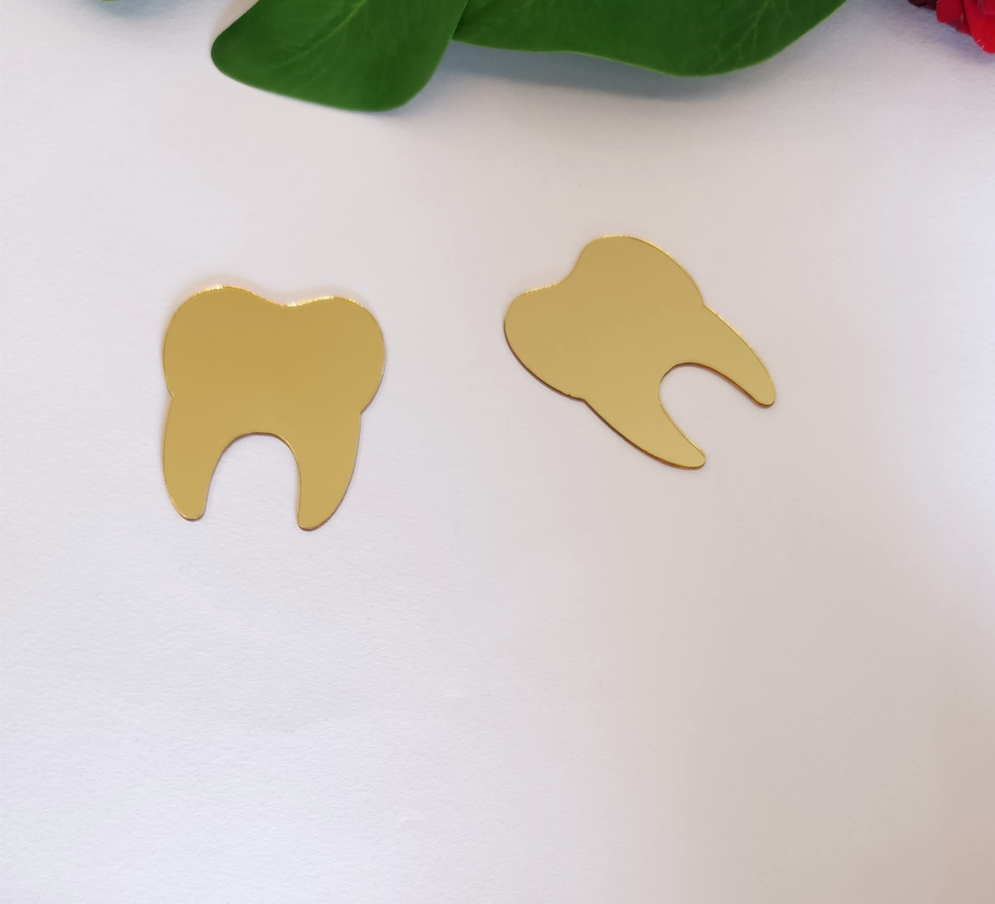 50pcs of DIY Teeth Shape Wall Mirror Sticker, Dental Care Mirrored Teeth Decals for Dentist Clinic Party Decoration (Middle, Gold Mirror)