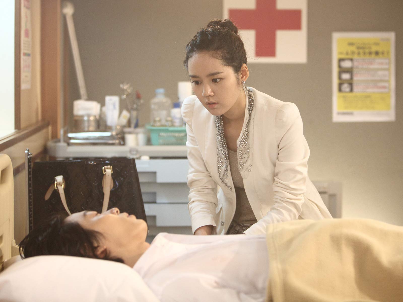 Amazon Co Jp 赤と黒 日韓共同制作ドラマ を観る Prime Video