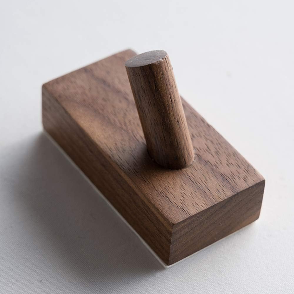 i cappelli da baseball della parete nord