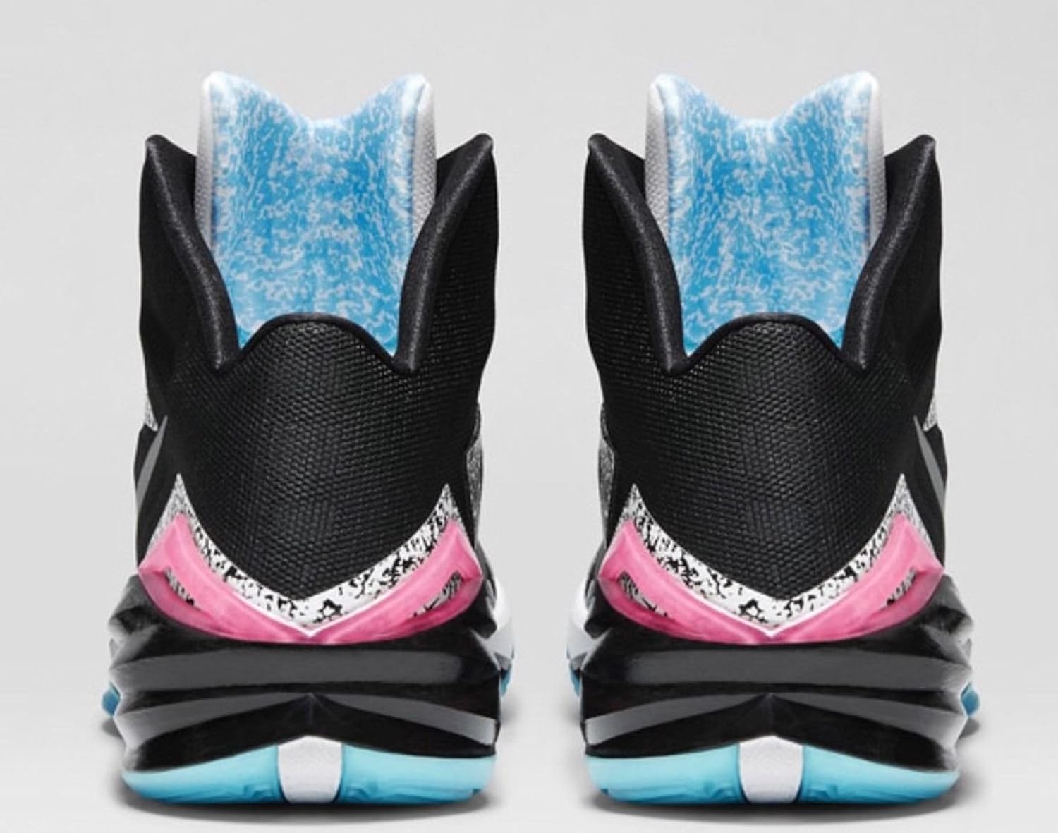 kyrie irving hyperdunk 2014