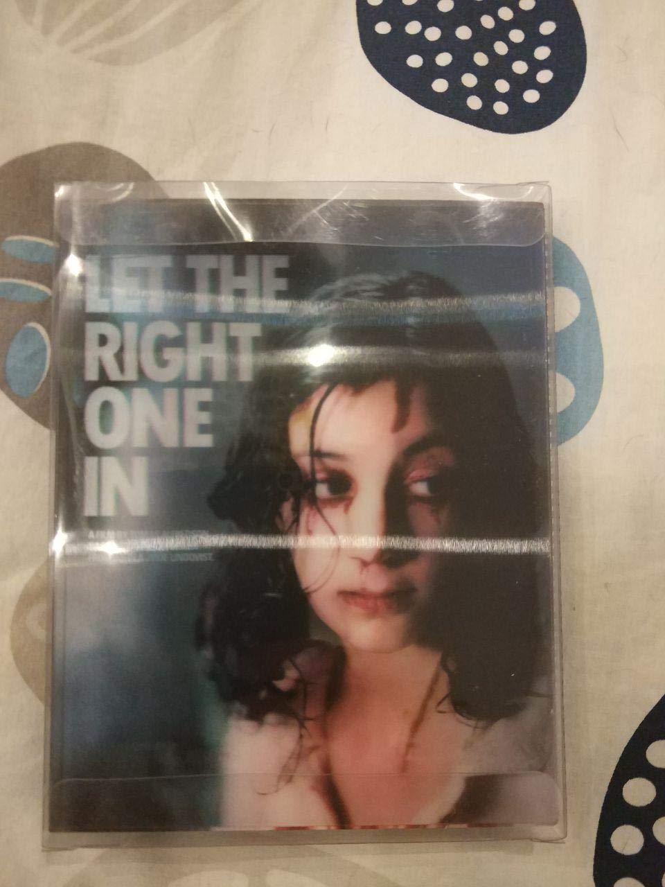Amazon Com Let The Right One In Blu Ray Steelbook Lenticular A Type Kimchidvd Movies Tv