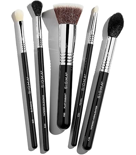Amazon.com: Sigma Beauty Travel Essential Trio - Makeup Brush Set
