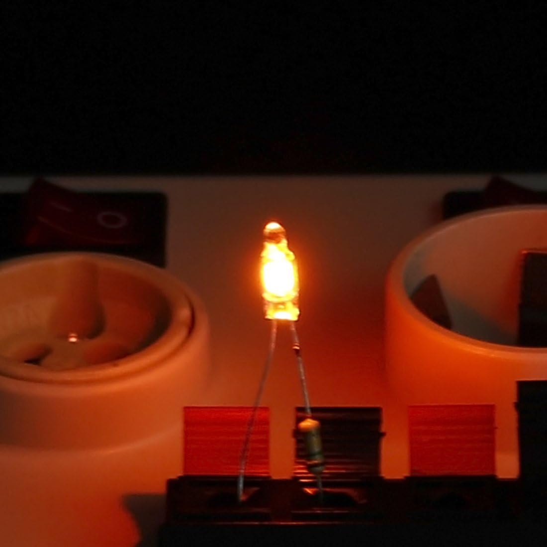sourcingmap 100Pcs F4 4x10mm Bright Red Light Neon Light Bulb Indicator Lamp - Image 5