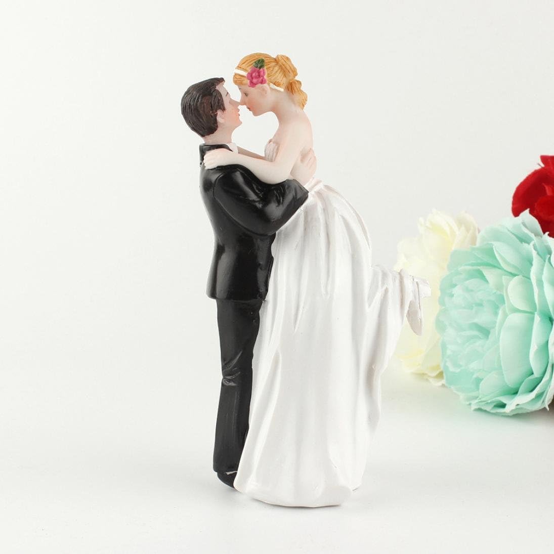 Napravi Rs Xshuai Et La Decoration De Mariage Romantique Couple De Maries Toppers Couple Hug Kiss Figurine Pour Gateau De Mariage Decoration De Mariage Size About 7 6 14cm Multicolore Patisserie Figurines Pour Gateaux