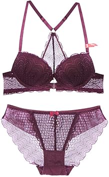 ropa interior femenina de encaje roja