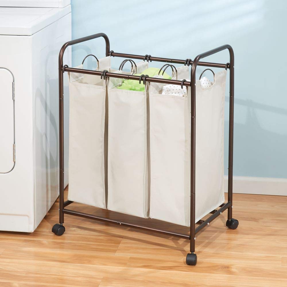 mDesign Cesta para ropa sucia con 3 compartimentos y ruedas Gran carro