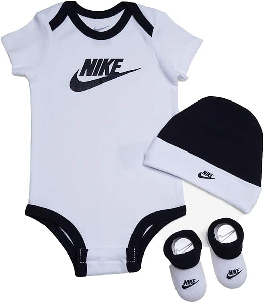 Amazon Co Jp ナイキ ベビー コア フューチャー ブランケット ボディスーツ 帽子 ブーティー 4点セット Us サイズ 0 6 Months 服 ファッション小物