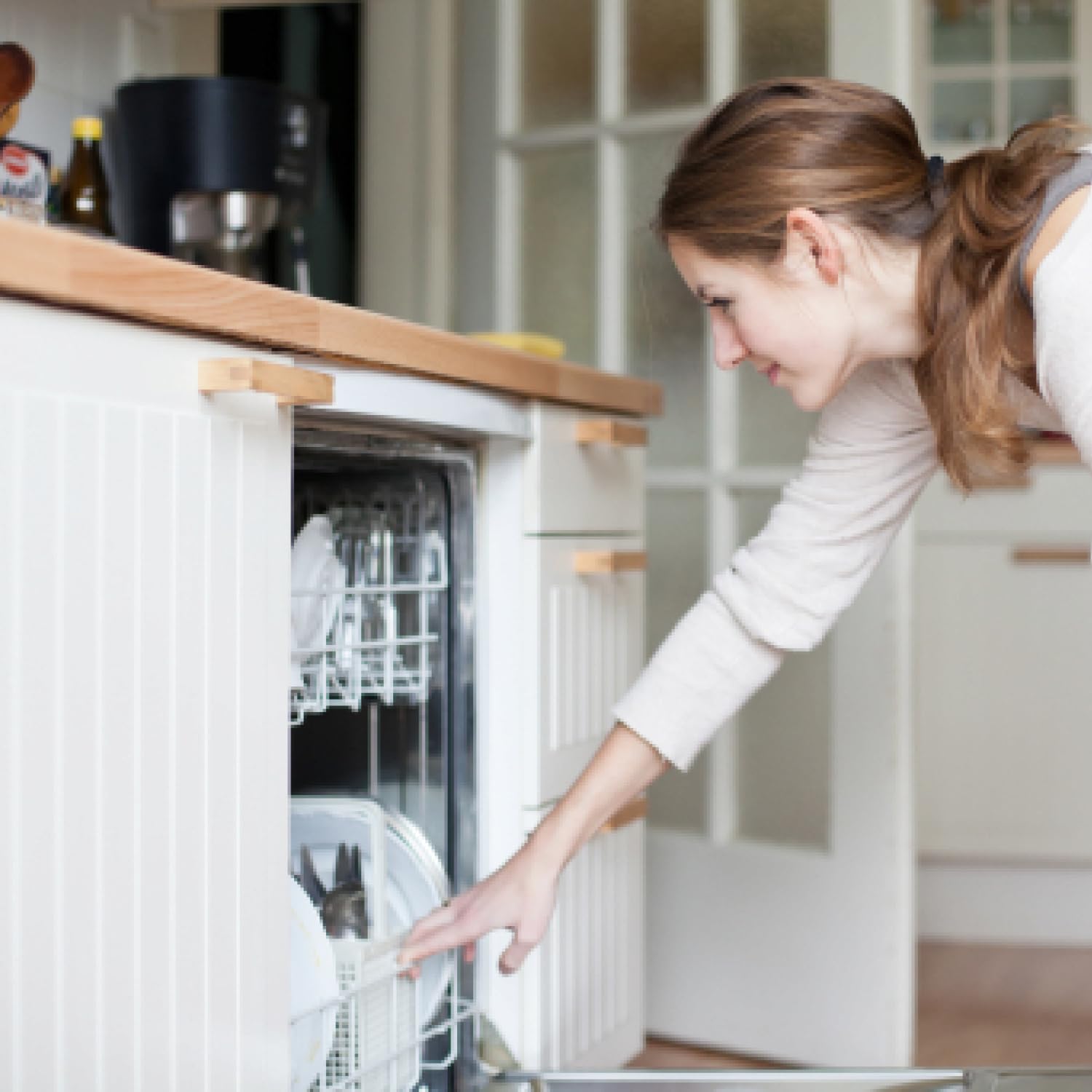 Noa Store Universal Dishwasher Silverware Basket with 7 Compartments and Handle - Ideal for Organizing Cutlery - Silverware Drainer Basket for Kitchen Clean Up - Compatible with Baby Bottles and More