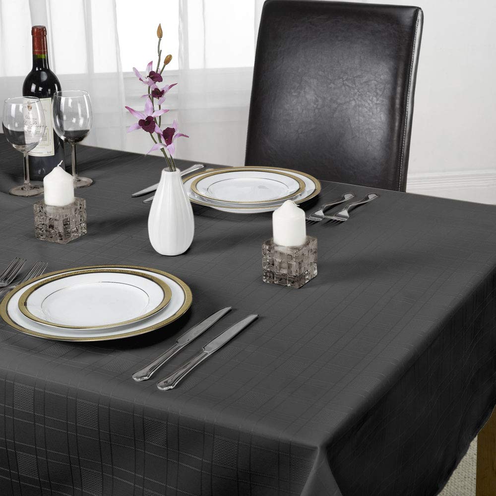Emma Barclay Chequers - Jacquard Table Cloth in Black - 70x108 (178x274cm) — image 1