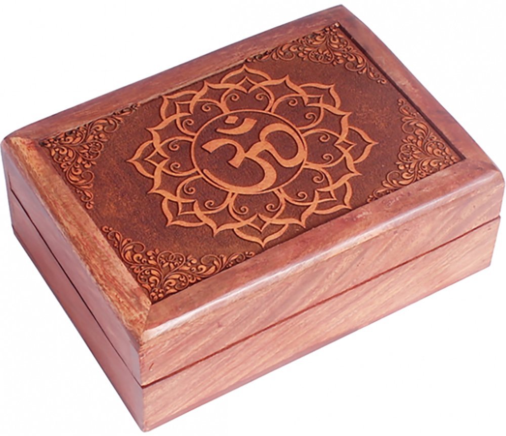 Raum der Stille Tarot Card Box, Size 17.5 cm x 13 cm x 6.5 cm, Red Lined, Various Ohm Om Symbol