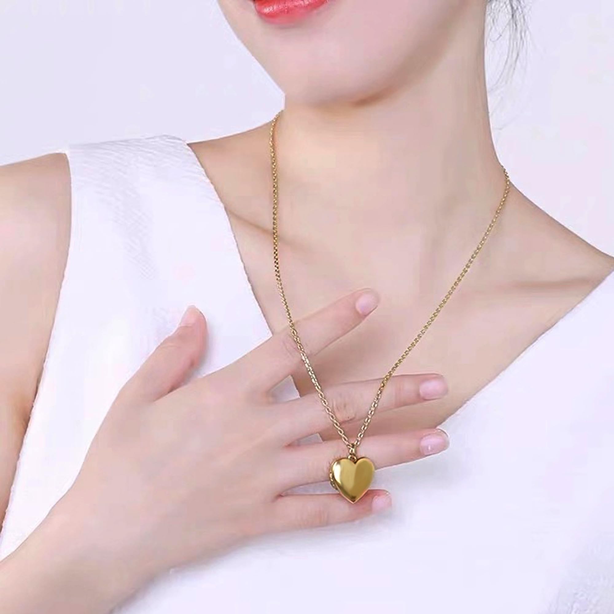 YOUFENG Love Heart Locket Necklace that Holds Pictures Polished Lockets Necklaces Birthday Gifts