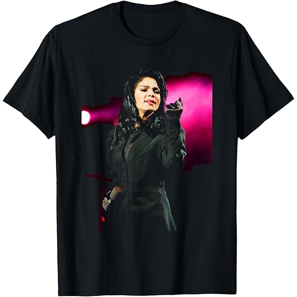 Amazon.com: Official Shania Twain Now Tour T-Shirt : Clothing