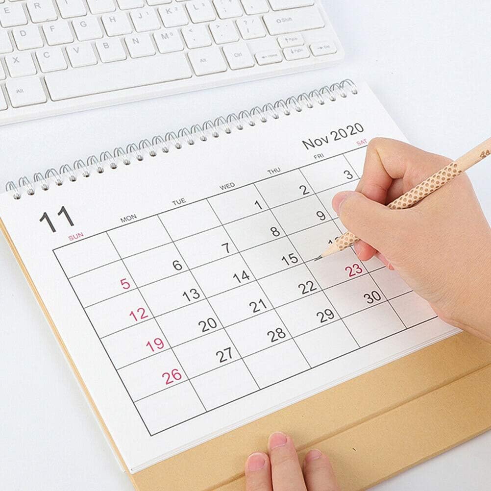 Листать календарь. Календарь коричневый. Человек думает календарь. Календарь фото. Листает календарь.