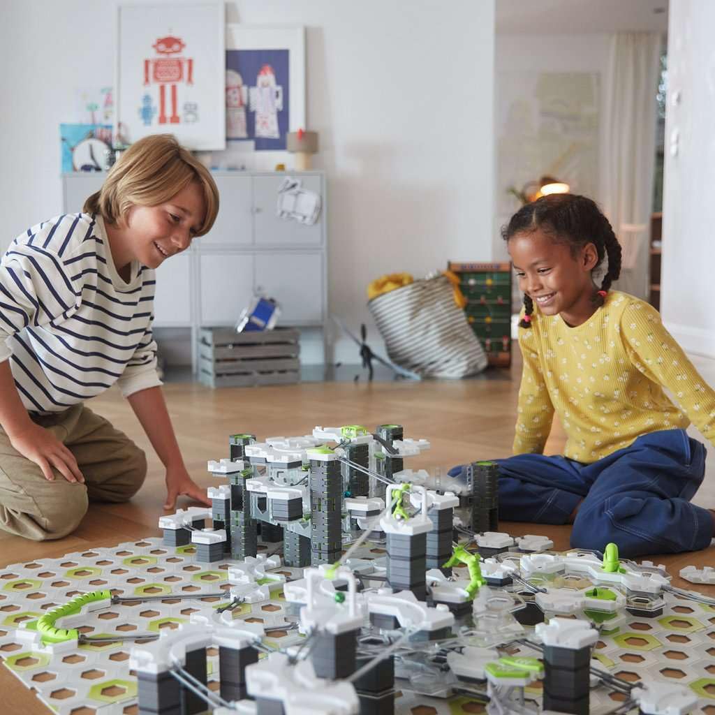 Ravensburger GraviTrax PRO Vertical Starter Set - Gravity & Magnetic Marble Game - Challenging STEM Toy for Kids - Brain-Building, Educational Gift - Critical Thinking & Problem Solving - Age 8+