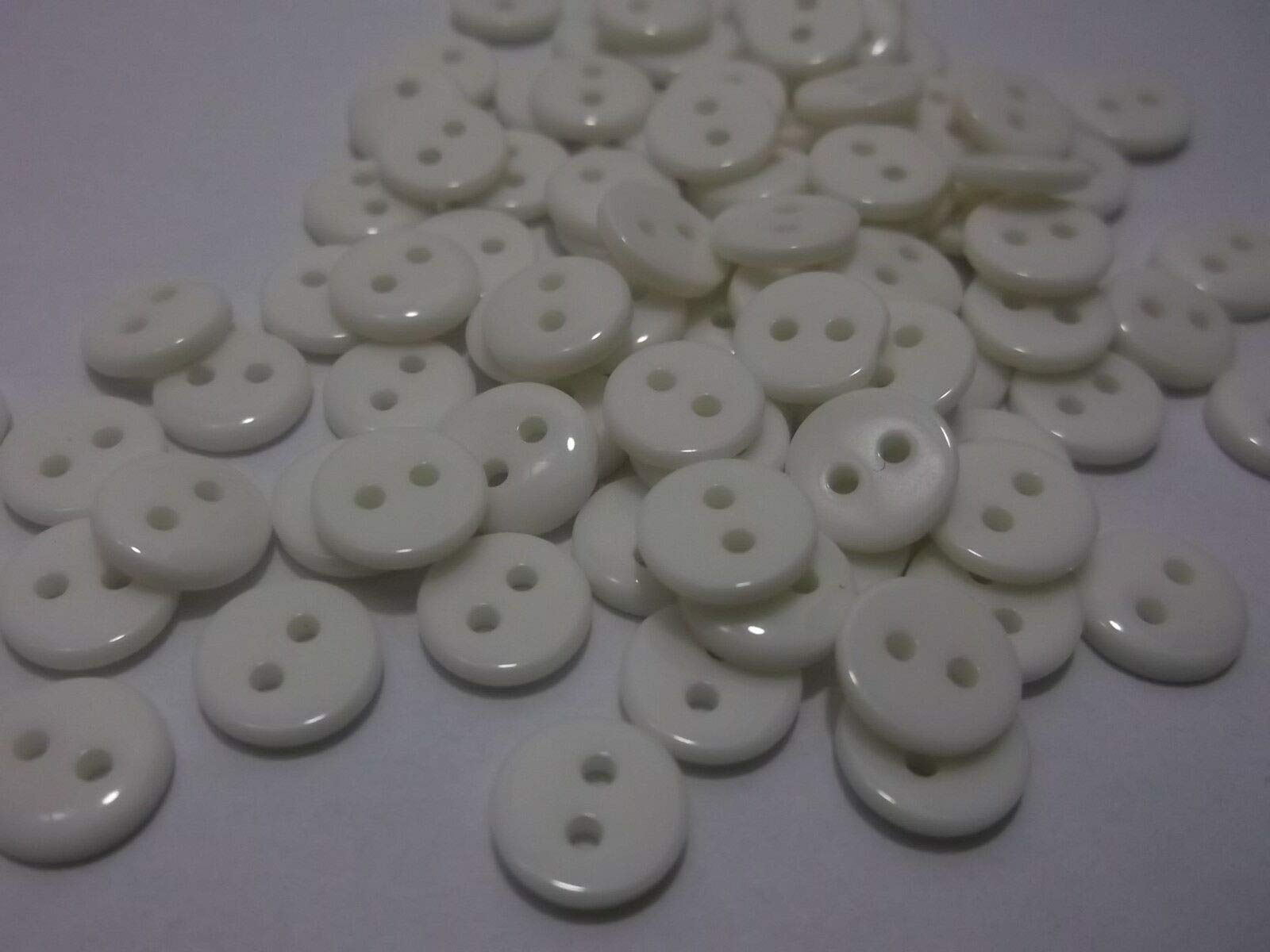 500 x Round White 9mm Sewing Clothes Crafts Scrapbooking Card Making 2 Hole Buttons — image 1