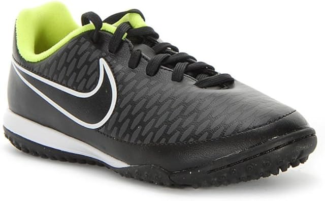 boys nike shoes size 1.5