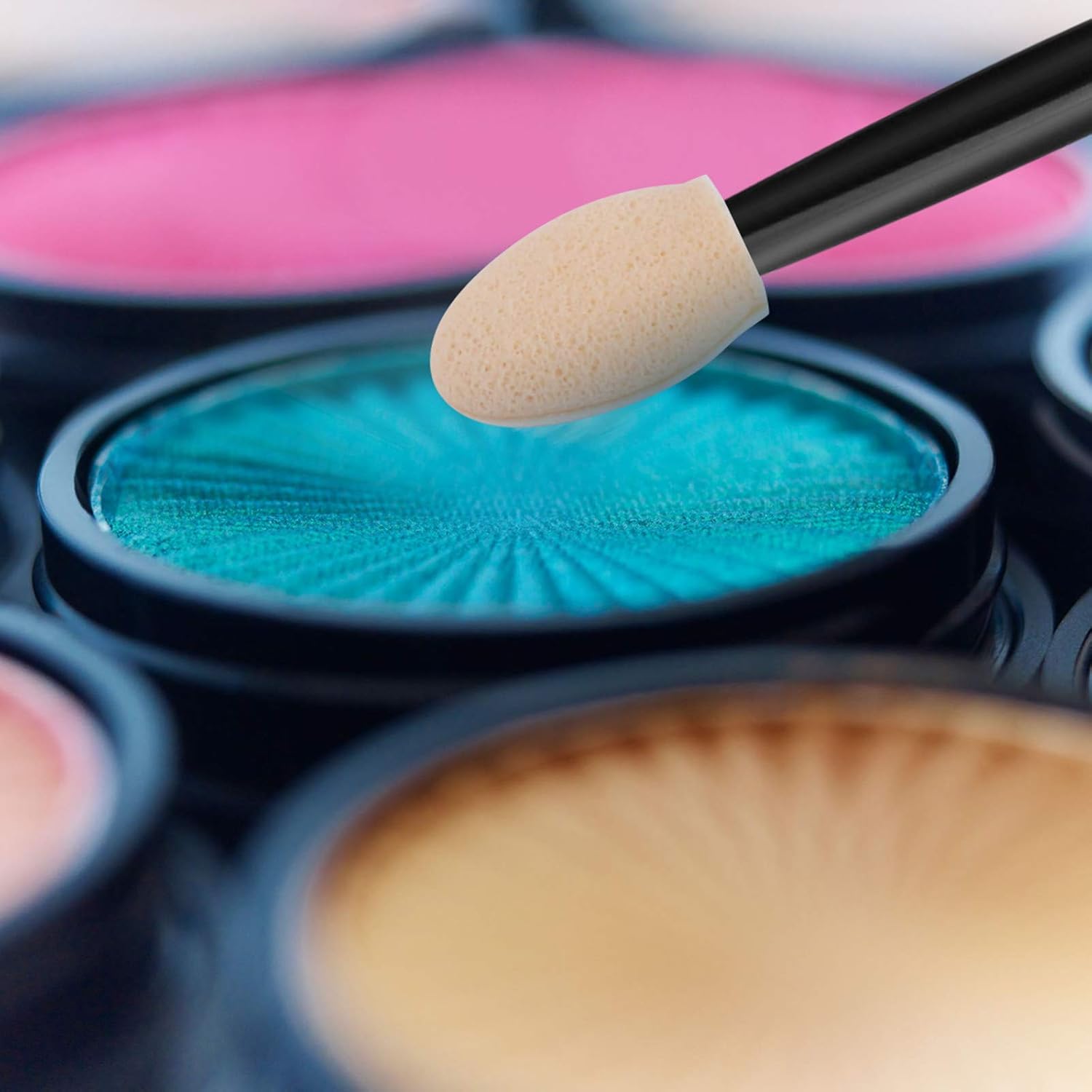 Cuttte 120PCS Disposable Dual Sides Eye Shadow Sponge Applicators with Container, 2.44' Length Eyeshadow Brushes Makeup Applicator: Beauty