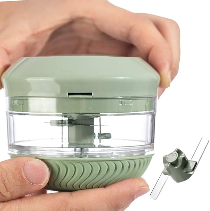 Mini Manual Food Chopper, An Extra Blade Durable Handheld