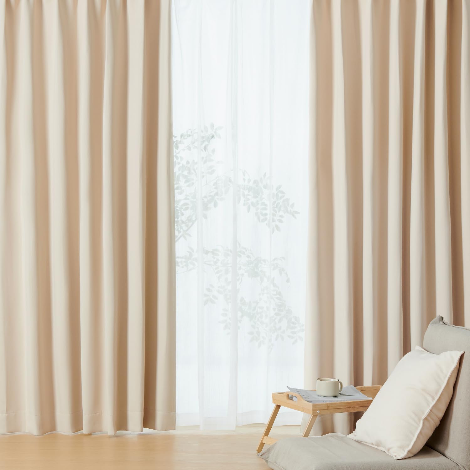 クモリ(Kumori) カーテン 4枚セット 遮光度99.99% 1級 遮光カーテン しっかり厚手 断熱 遮熱 防寒 防音 形状記憶加工 UVカット 遮像 節電効果 省エネ 洗濯可能 無地 寝室 リビング アジャスター フック付き(幅100cm×丈135cm・厚地2枚&レース2枚・ベージュ)商品画像