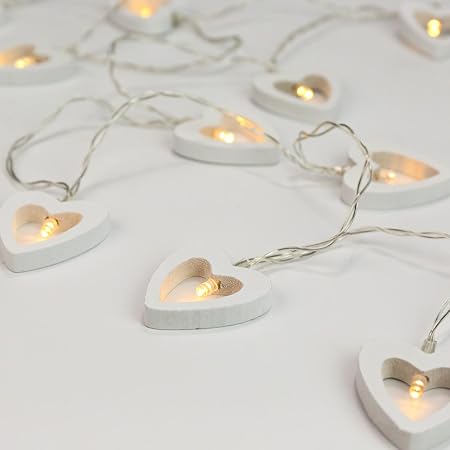 Herz Lichterkette, batteriebetrieben, 10 weiße LED Holzherzen, mit Timer, von Festive Lights