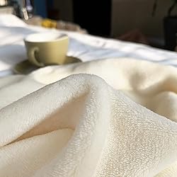 FANSIY Flannel Throw Blanket with Pompom Tassel