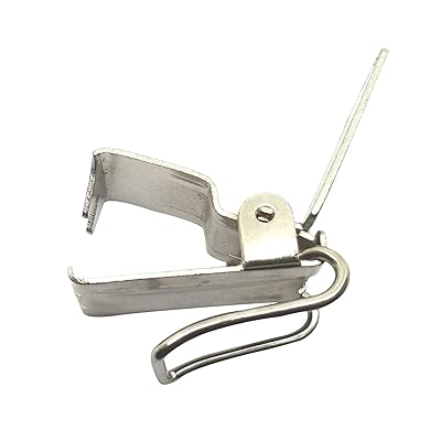 Rug Clips (4 pcs) for hanging rugs and carpets from WISE LINKERS