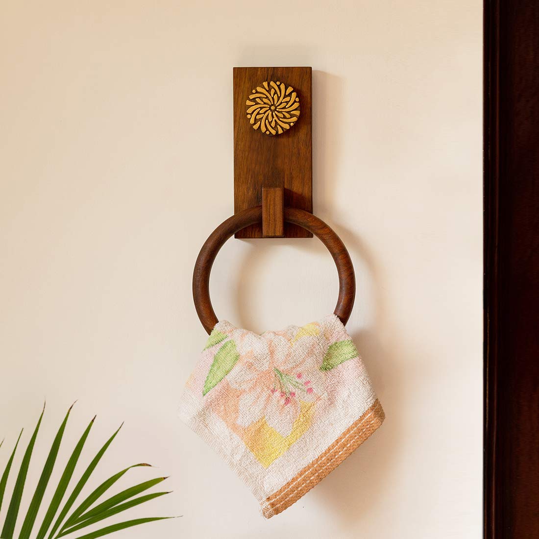 ExclusiveLane 'Floral Block' Hand Carved Towel Ring Holder in Sheesham