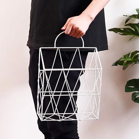 Amazon Co Jp Ourine メタルラック マガジンラック フック 壁掛け 雑誌書類収納 雑誌収納 棚 鍛鉄製 本棚 北欧 ゴールドシェルフ リビングルーム 鉄シンプル 創造的な雑貨装飾仕上げ収納バスケット 卓上収納 収納ボックス 収納ケース バスケット 保管ラック