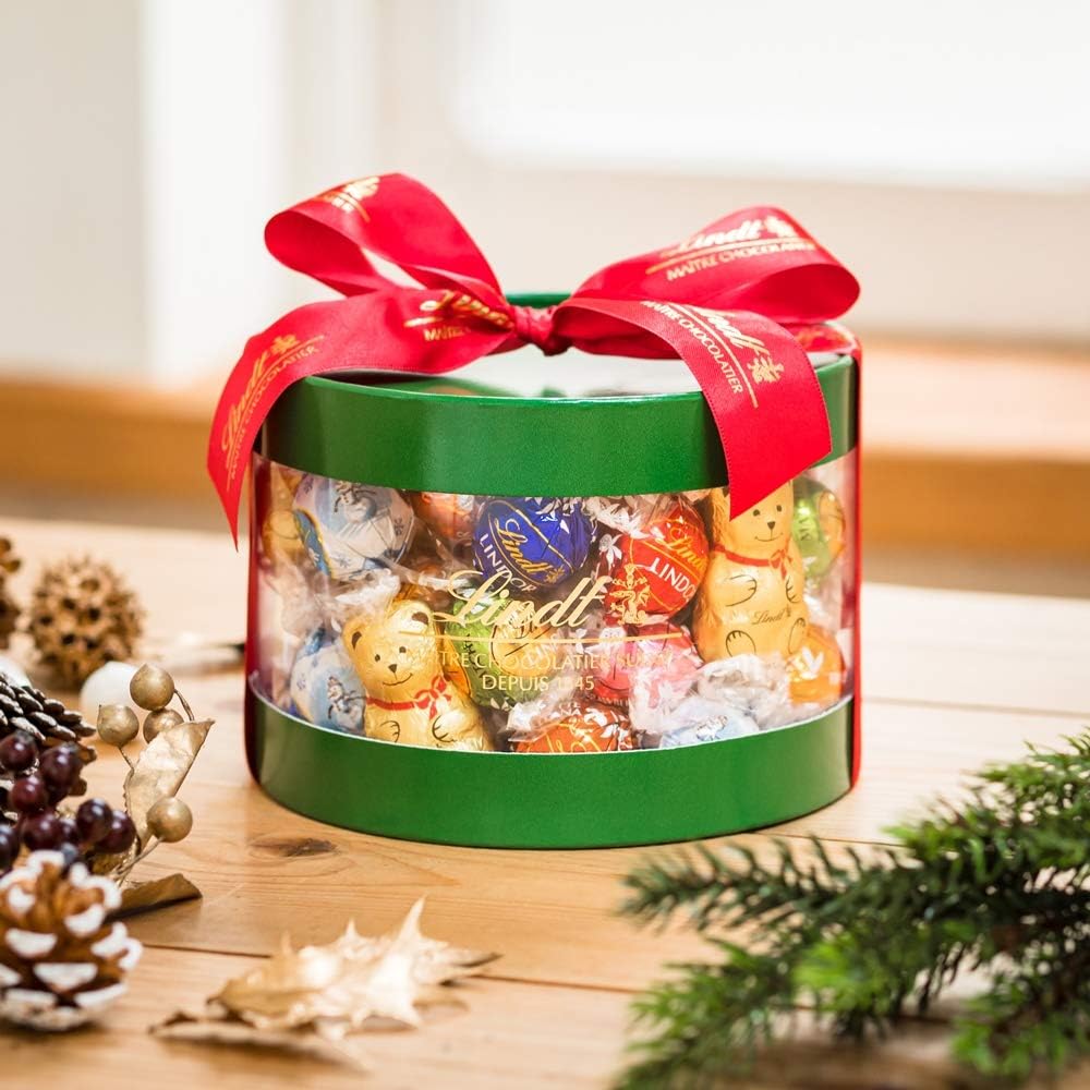 Amazon リンツ Lindt チョコレート リンドール クリスマスギフトボックス 50個入り ショッピングバッグl2付 Lindt リンツ チョコレートトリュフ 通販
