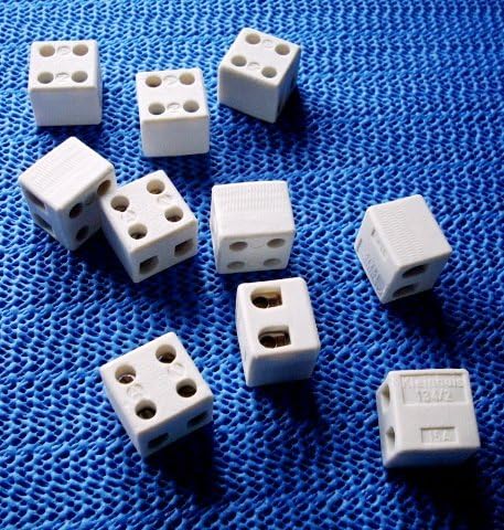 TERMINAL STRIP PORCELAIN 15A 2W (10)