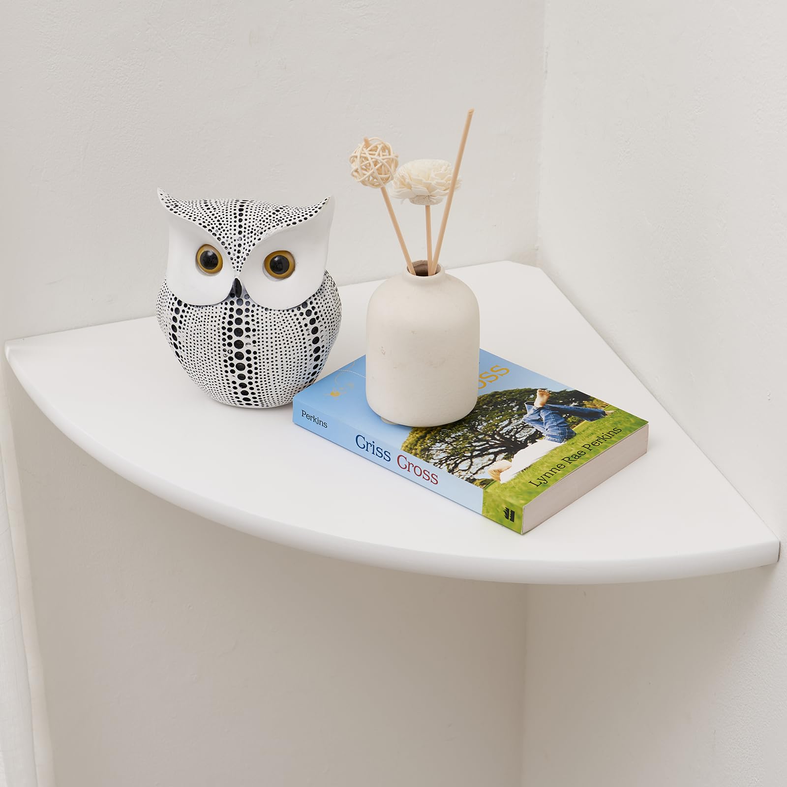 Gieanoo White Corner Shelf, Wall Mount Natural Oak Wood Floating Corner Wall Shelf Round End Shelving Solution Floating Speaker Small Corner Plant Stand for Bedroom,Kitchen, Living Room 10inch
