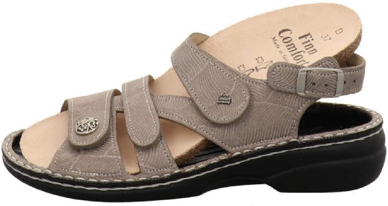 gucci slides with strawberries