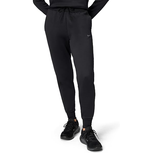 nike therma joggers womens