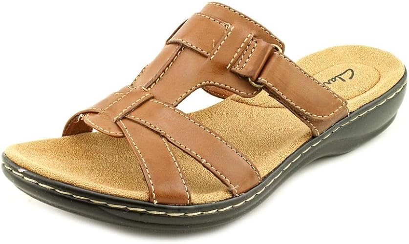 clarks narrow sandals