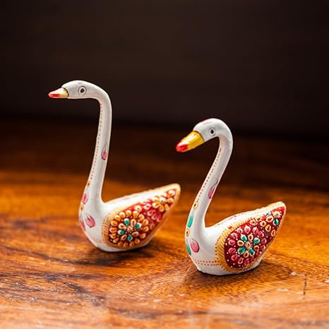 ExclusiveLane Meenakari White Swan Handenamelled Set in Metal