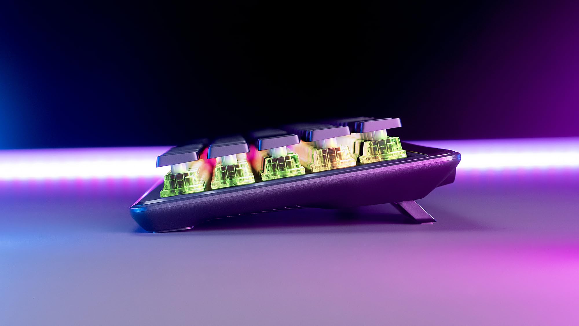 Turtle Beach Vulcan II Mini Air – Optisch-mechanische kabellose Gaming-Tastatur (65%), anpassbare RGB-Beleuchtung, abnehmbares Kabel, Smart Keys, Aluminiumplatte – Schwarz 3