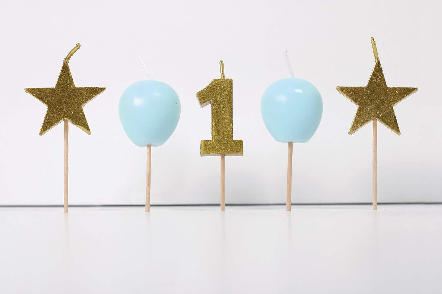 Smiling Faces Birthday Candles for Cake Topper Decoration Design Animals Pirate Football 1 30 40 50 21 Number Candle Easy Use Perfect for Parties Special Occasions
