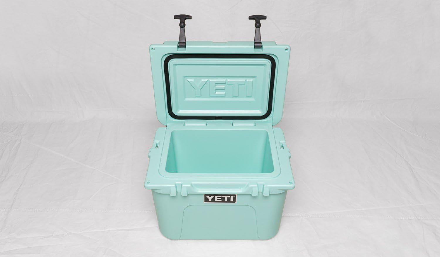 yeti cooler with metal handle