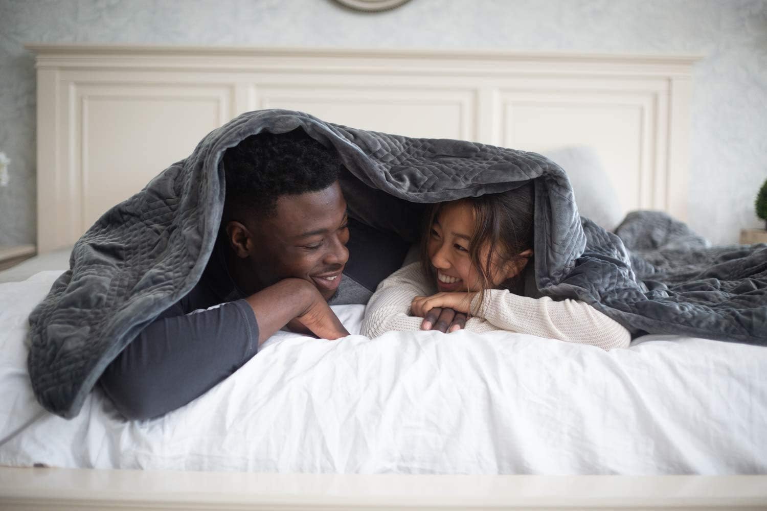 Hush Blankets Classic Weighted Blanket With Duvet Cover Calm Sleeping For Adult And Kids 15 Lb Personal 48x78 Amazon Co Uk Kitchen Home