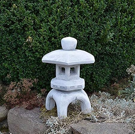 Statues Pour Jardin Lampe Japonaise Pierre Jardin Sculptures Quatre Angle Lumieres Lampe Decoration 17 5 17 5 37cm Amazon Fr Cuisine Maison