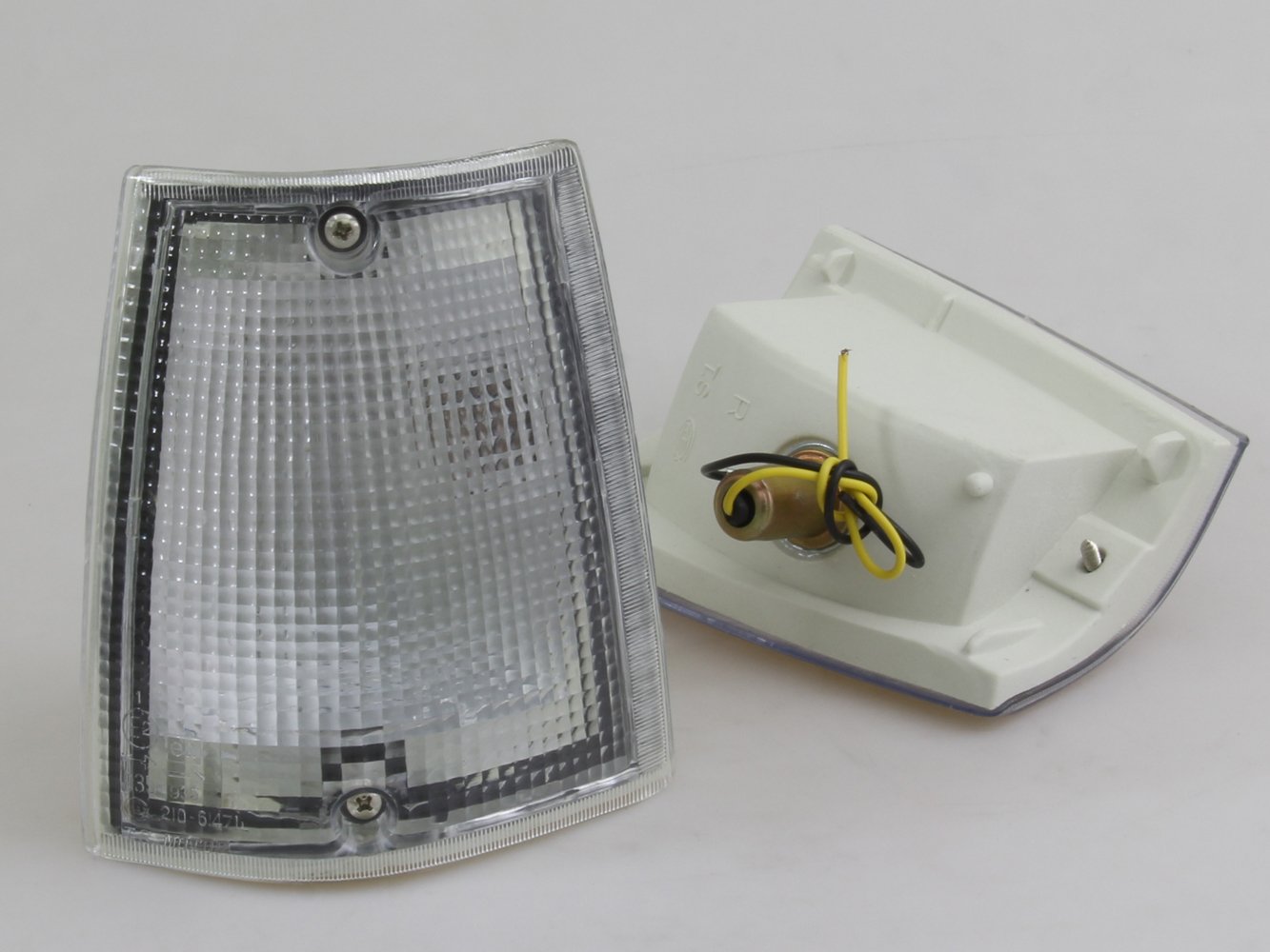 thumbnail image 2 of Clear Lens Front Bumper Light & Tail Lamp Set – For Mazda B2000 B2200 B2600 1985-1998 2 of 4