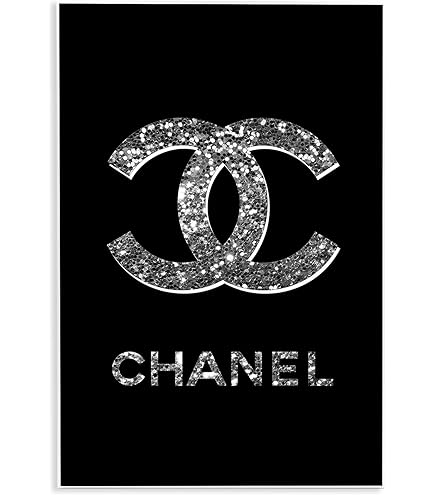 Amazon.com: Oliver Gal 'Queen of The Store' The Fashion Wall Art