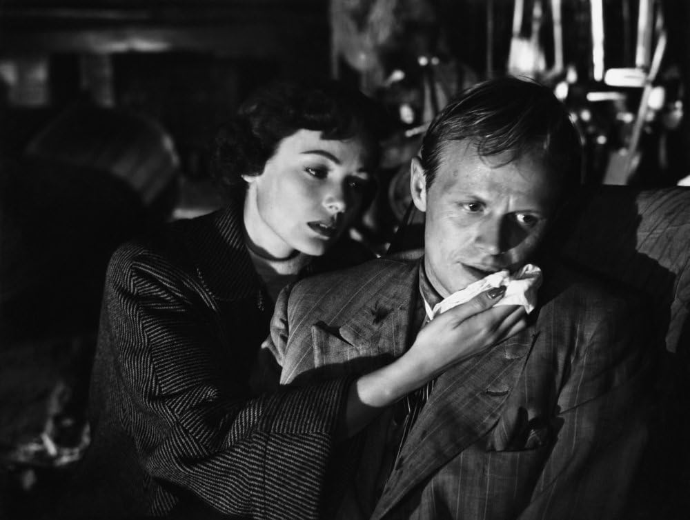 Amazon Com Posterazzi Night And The City From Left Gene Tierney Richard Widmark 1950 Tm Copyright th Century Fox Film Courtesy Everett Collection Photo Poster Print 14 X 11 Posters Prints