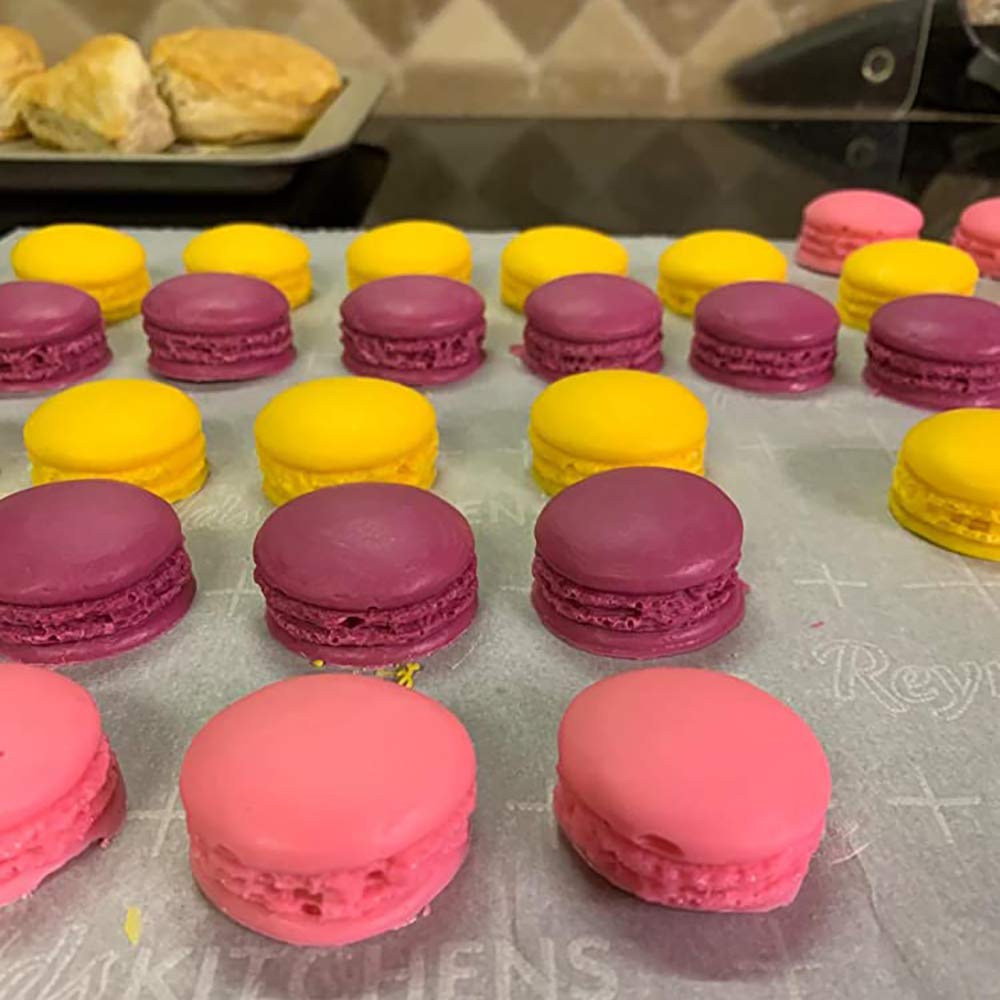 Hedume 2 Pack 6-Cavity 3D Macaroon Silicone Mold, Macaron Hamburger Baking Molds, Perfect for Candle, Muffin, Cake/Cupcake Decorating, Mini Soap, Bath Bomb