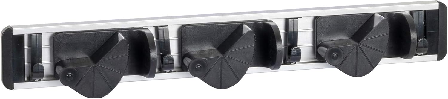 armadietto per scope e stracci