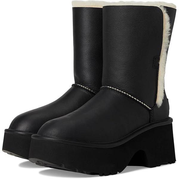 Amazon.com | UGG Women's Moxy Chelsea Boot, Black, 5.5 | Ankle