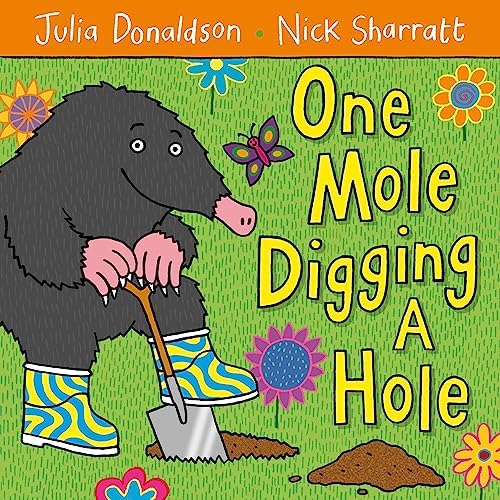 Amazon.com: Hippo Has a Hat: Donaldson, Julia, Sharratt, Nick: Books