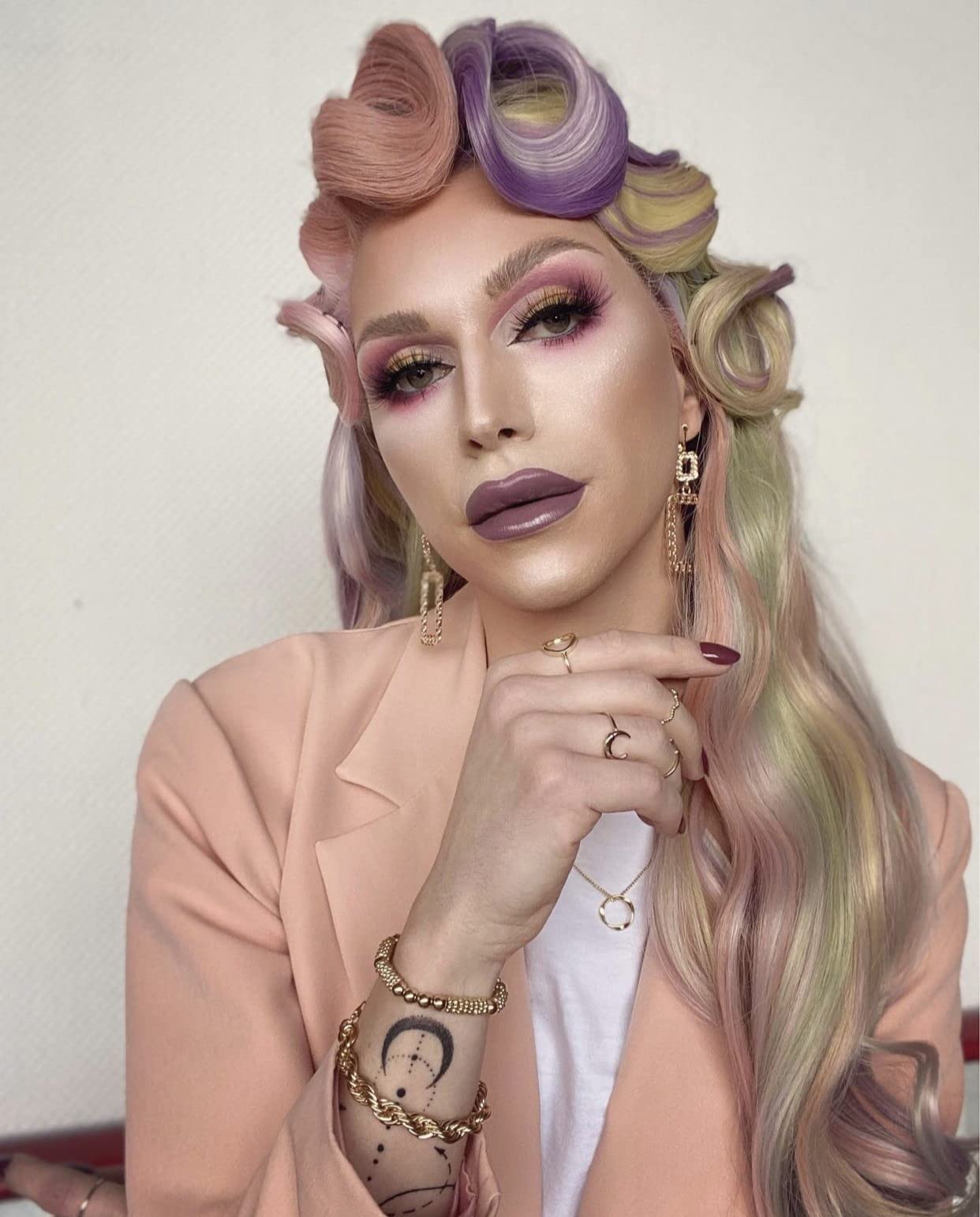 Colorful Wigs Mermaid Pastel Wigs Mixed Color Blonde Purple Green Pink Wigs Synthetic Lace Front Wigs High Temperature Fiber Natural Wave Cosplay Wigs 24inch …